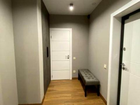 квартира за адресою В'ячеслава Чорновола вул., 27