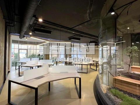 коммерческая по адресу Евгения Коновальца ул. (Щорса), 3