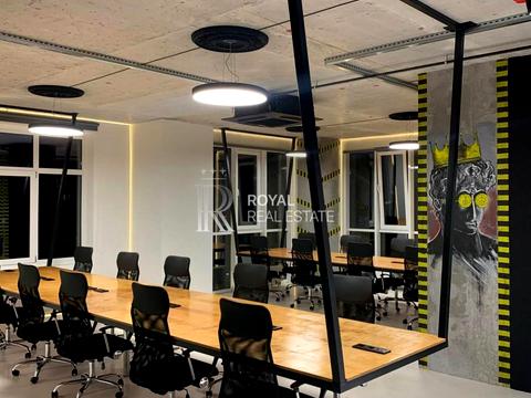 коммерческая по адресу Андрея Верхогляда ул. (Михайла Драгомирова), 15-А