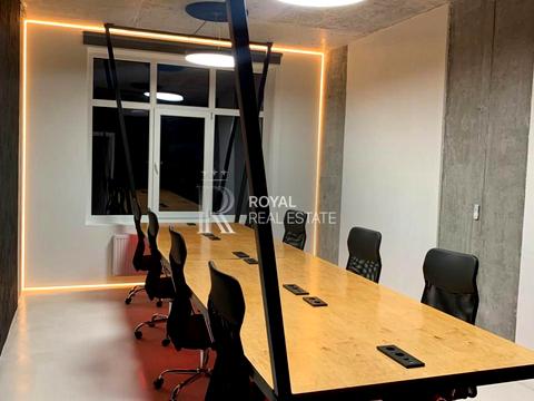 коммерческая по адресу Андрея Верхогляда ул. (Михайла Драгомирова), 15-А