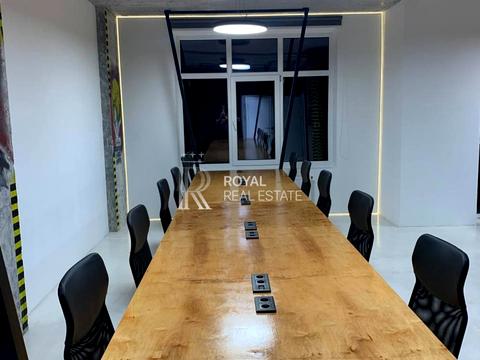 коммерческая по адресу Андрея Верхогляда ул. (Михайла Драгомирова), 15-А