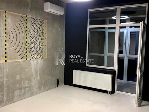 коммерческая по адресу Андрея Верхогляда ул. (Михайла Драгомирова), 15-А