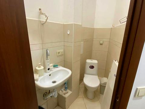 комерційна за адресою Володимира Винниченка вул. (), 4