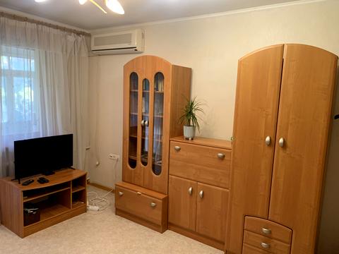 квартира за адресою Довженка вул., 3