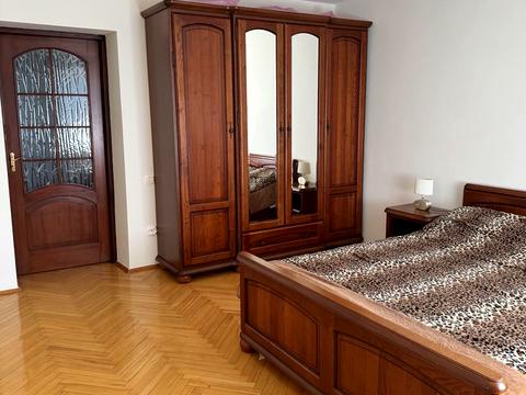 квартира за адресою Кирила Трильовського вул., 14