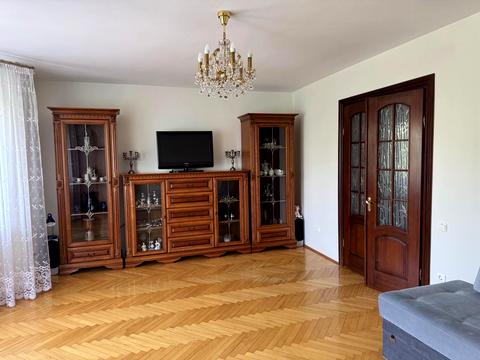 квартира за адресою Кирила Трильовського вул., 14