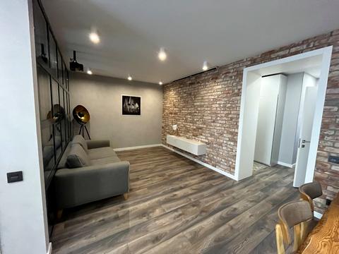 квартира за адресою Левка Лук'яненка вул. (Василя Жуковського), 16, 18, 20, 24