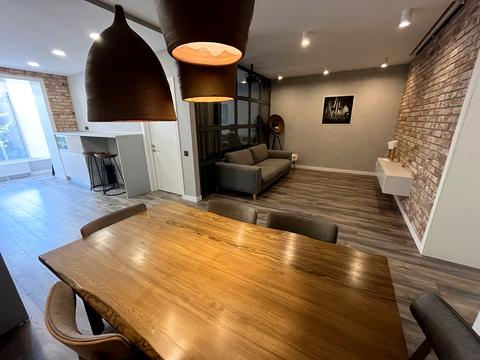 квартира за адресою Левка Лук'яненка вул. (Василя Жуковського), 16, 18, 20, 24