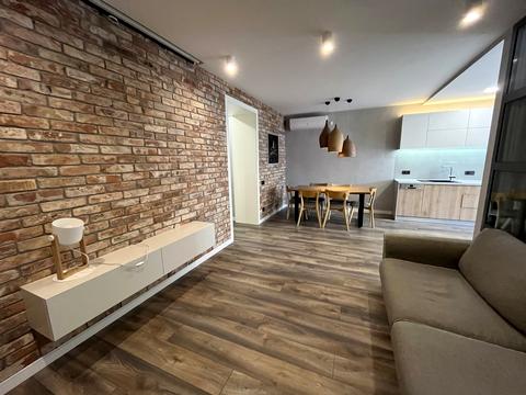 квартира за адресою Левка Лук'яненка вул. (Василя Жуковського), 16, 18, 20, 24