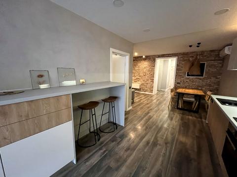 квартира за адресою Левка Лук'яненка вул. (Василя Жуковського), 16, 18, 20, 24