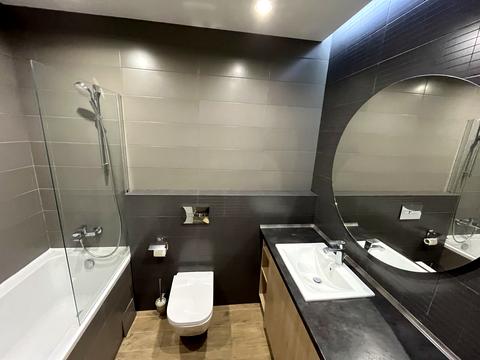 квартира за адресою Левка Лук'яненка вул. (Василя Жуковського), 16, 18, 20, 24