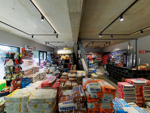 комерційна за адресою Загорська вул., 122