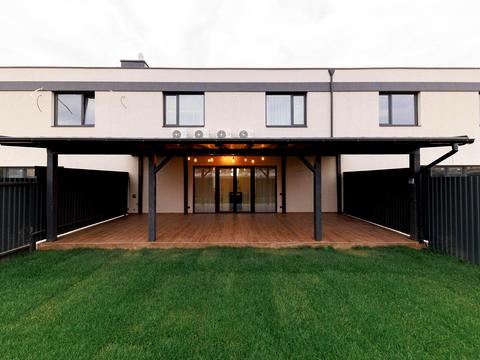 будинок за адресою с. Сторожниця, Малинова, 1