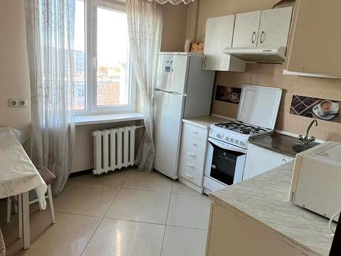 квартира за адресою Євгена Патона вул., 4