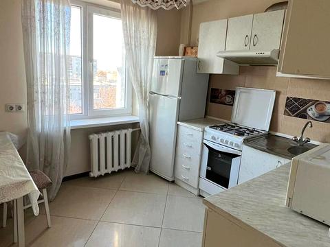 квартира за адресою Євгена Патона вул., 4