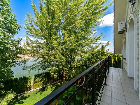 дом по адресу Велика Набережна, 13