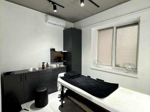 комерційна за адресою Ужгород, Василя Гаджеги вул., 1-А