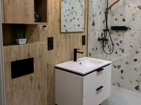 квартира за адресою Київ, Івана Виговського вул. (Маршала Гречка), 40/12