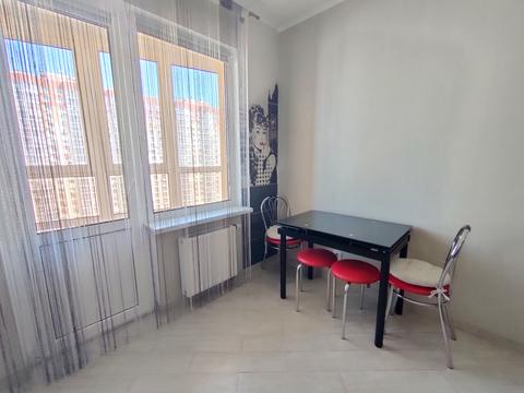 квартира за адресою Бориса Гмирі вул., 12-Б