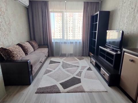 квартира за адресою Бориса Гмирі вул., 12-Б