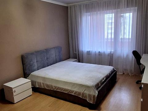 квартира за адресою Анни Ахматової вул., 4