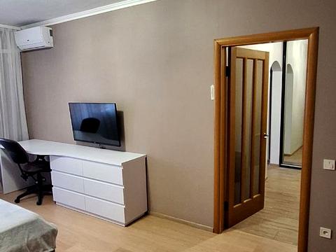 квартира за адресою Анни Ахматової вул., 4