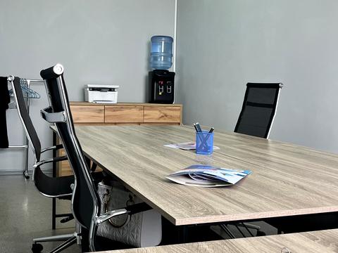 комерційна за адресою Городоцька вул., 8