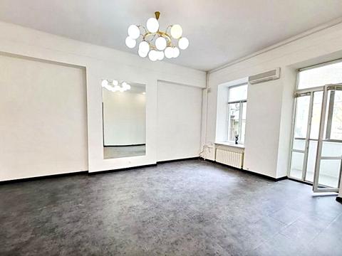 комерційна за адресою Велика Васильківська вул. (Червоноармійська), 43/16