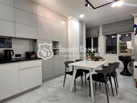 квартира за адресою Юнацька вул., 6