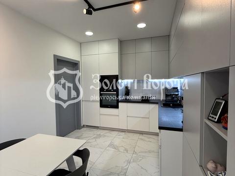 квартира за адресою Юнацька вул., 6