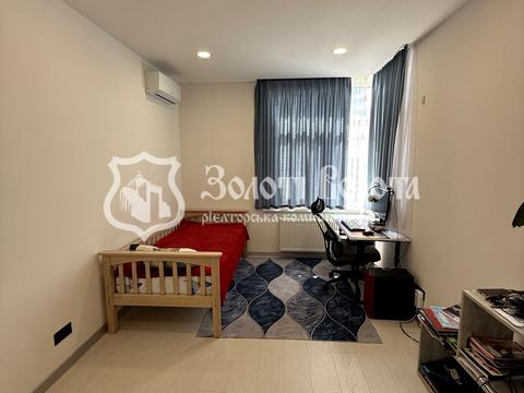 квартира за адресою Юнацька вул., 6