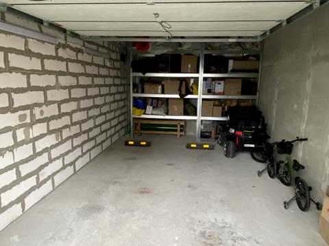 паркоместо по адресу Співдружності ул., 1