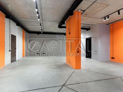 комерційна за адресою Центральна вул., 19