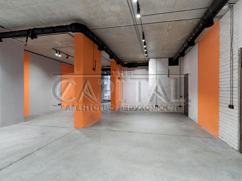 комерційна за адресою Центральна вул., 19