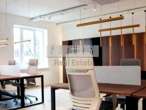 комерційна за адресою Князів Острозьких вул. (Московська), 46/2