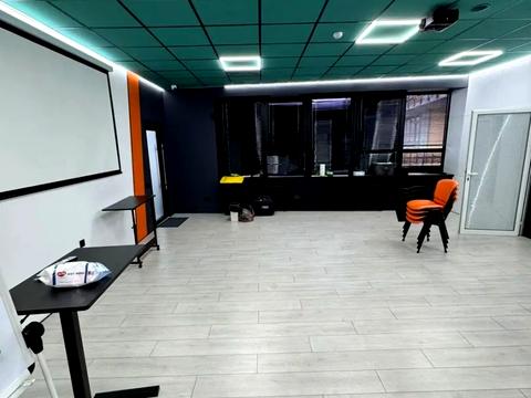 комерційна за адресою Київ, Євгена Коновальця вул. (Щорса), 36Д