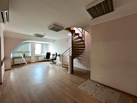 комерційна за адресою Антоновича вул. (Горького), 157