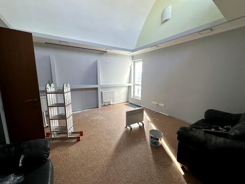 комерційна за адресою Антоновича вул. (Горького), 157