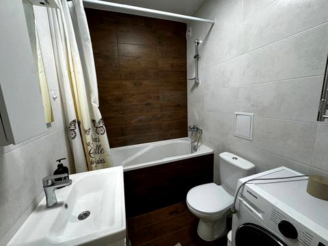 квартира за адресою Миру вул., 2