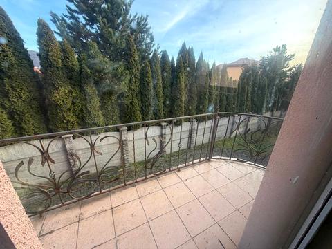 дом по адресу Коротка, 1