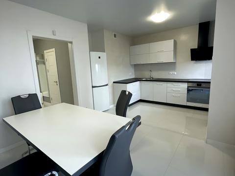 квартира за адресою Любомира Гузара просп. (Космонавта Комарова), 26