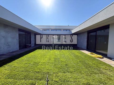 будинок за адресою Миколи Леонтовича вул., 1