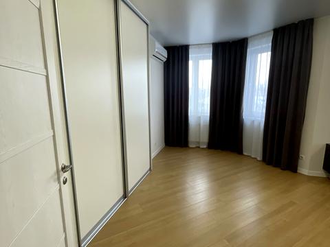 квартира за адресою Любомира Гузара просп. (Космонавта Комарова), 26