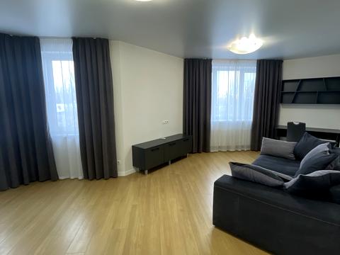 квартира за адресою Любомира Гузара просп. (Космонавта Комарова), 26