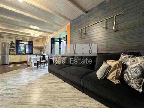 будинок за адресою Квітнева