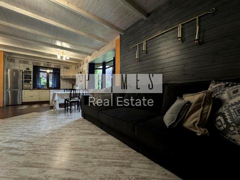 будинок за адресою Квітнева