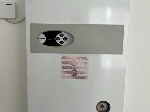 комерційна за адресою Романа Шухевича вул. (Курчатова), 19