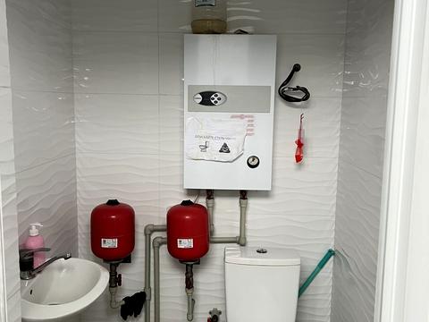 комерційна за адресою Романа Шухевича вул. (Курчатова), 19