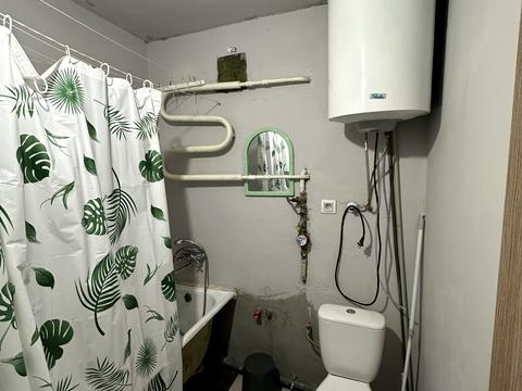 квартира за адресою Кам'янецька вул., 108