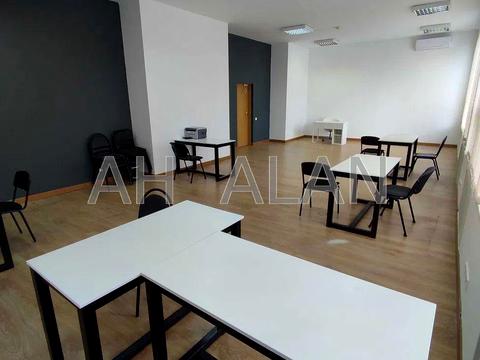 комерційна за адресою Євгена Сверстюка вул. (Марини Раскової), 11